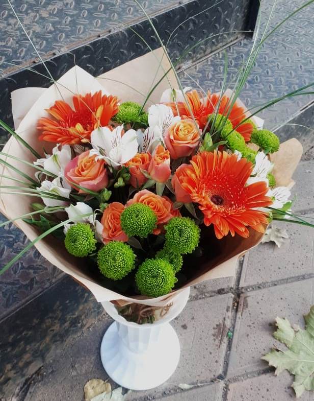 Букет цветов из: Герберы, Хризантемы, Альстромерии и Розы в Калтасы
