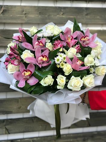 Букет цветов из: Розы и Хризантемы в Калтасы