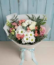 Букет цветов из:  Розы, Лизиантусы и Хризантемы в Калтасы