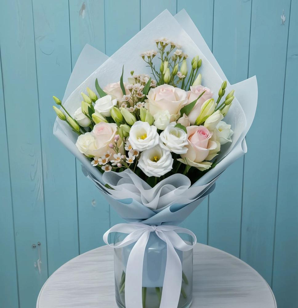 Букет цветов из: Розы и Лизиантусы в Калтасы