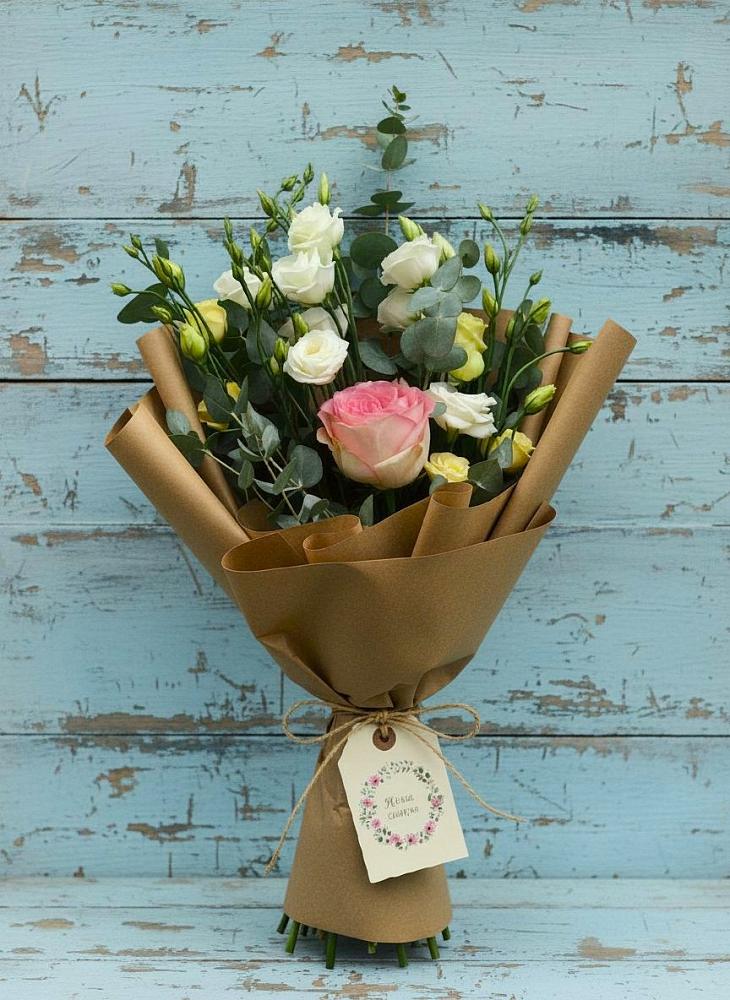 Букет цветов из: Розы и Лизиантусы в Калтасы