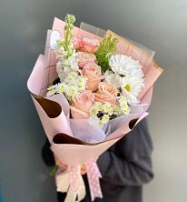 Букет цветов из:  Хризантемы и Розы в Калтасы