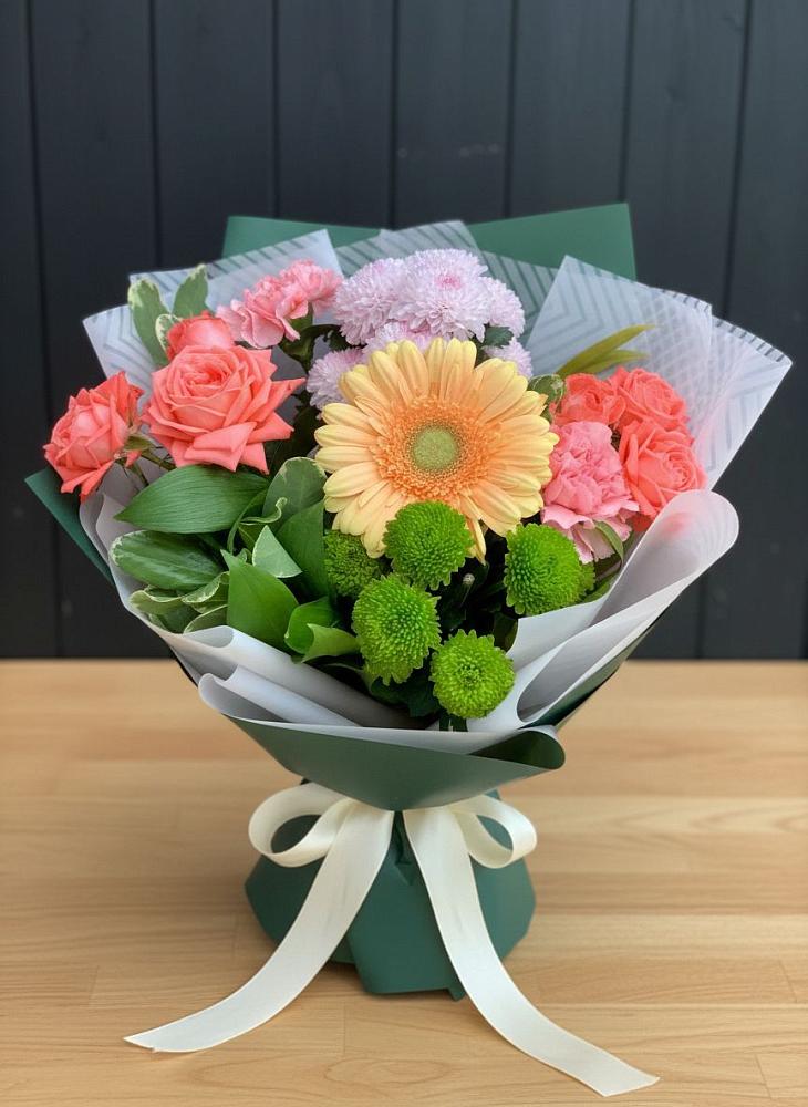 Букет цветов из: Гвоздики, Розы, Герберы и Хризантемы в Калтасы