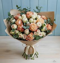 Букет цветов из:  Альстромерии и Розы в Калтасы