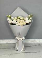 Букет цветов из:  Розы и Лизиантусы в Калтасы